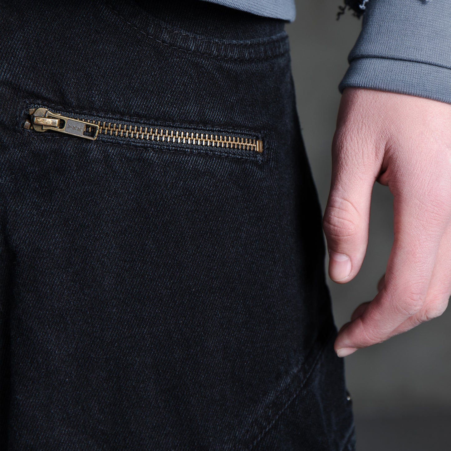 DARK WAVES JEANS